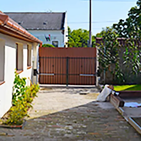 Lisbet Cottage2 * Kecskemét